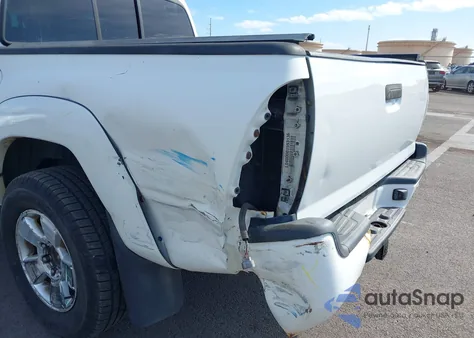 2010 Toyota Tacoma Prerunner V6 from USA, damaged, VIN 3TMJU4GN2AM094883